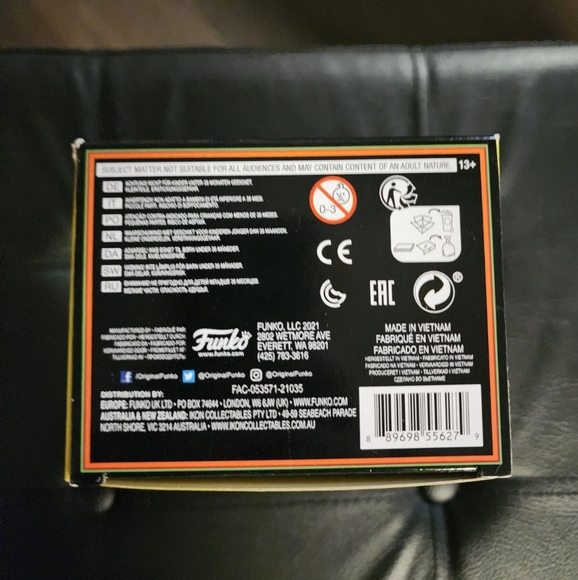 Exclusive Special Edition Marvels Magneto Funko Pop Collectible - Picture 6 of 6